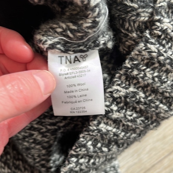 ARITZIA TNA TELLURIDE WOOL SWEATER, SHAWL COLLAR, Full Zipper, Size Small - Picture 7 of 14